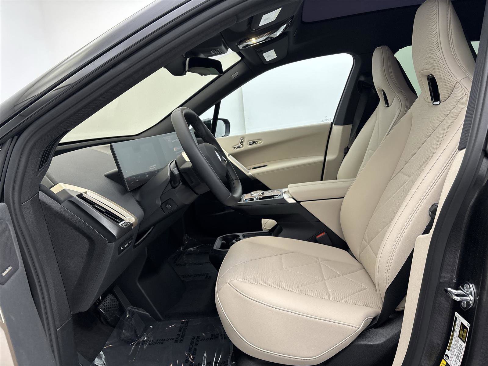 New 2026 BMW iX xDrive45 w/ Executive Package image 25