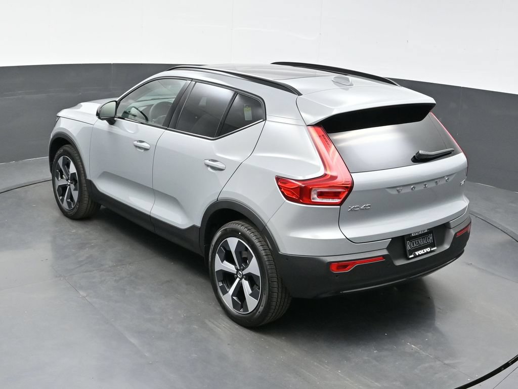 New 2026 Volvo XC40 B5 Plus w/ Protection Package Premier AWD/4WD image 30