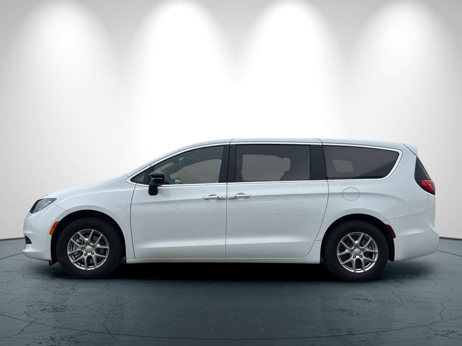 New 2026 Chrysler Voyager LX FWD image 7