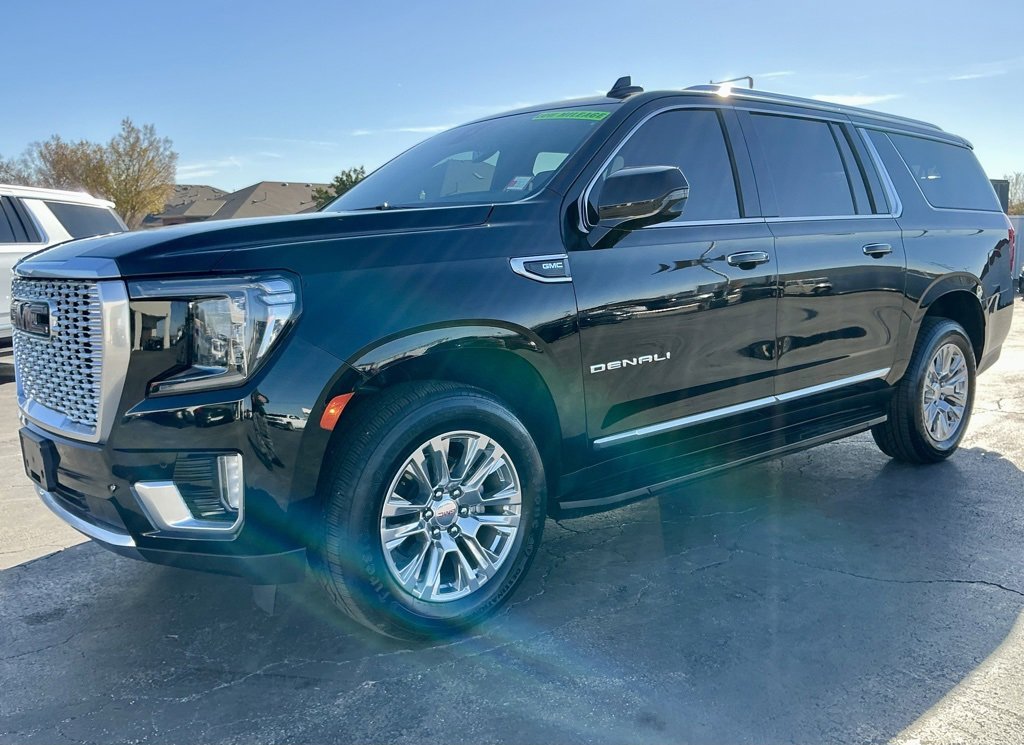 Used 2021 GMC Yukon XL Denali image 7