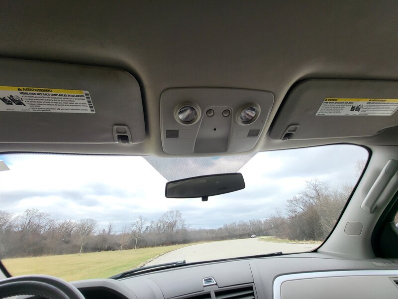Used 2012 Chevrolet Traverse LT FWD image 22
