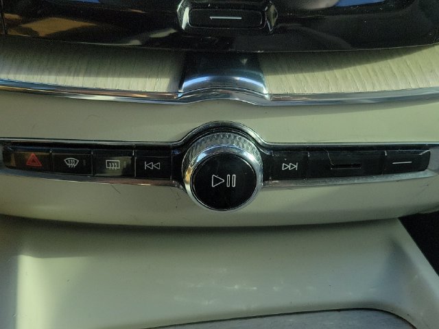Used 2021 Volvo XC60 T5 Inscription w/ Protection Package FWD image 28