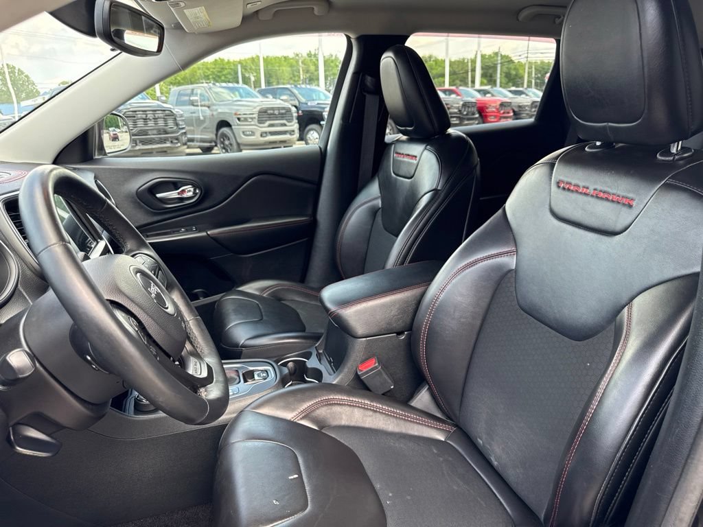 Used 2019 Jeep Cherokee Trailhawk w/ Cold Weather Group AWD/4WD image 49