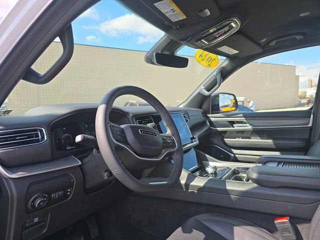 Used 2024 Jeep Wagoneer Series II image 12