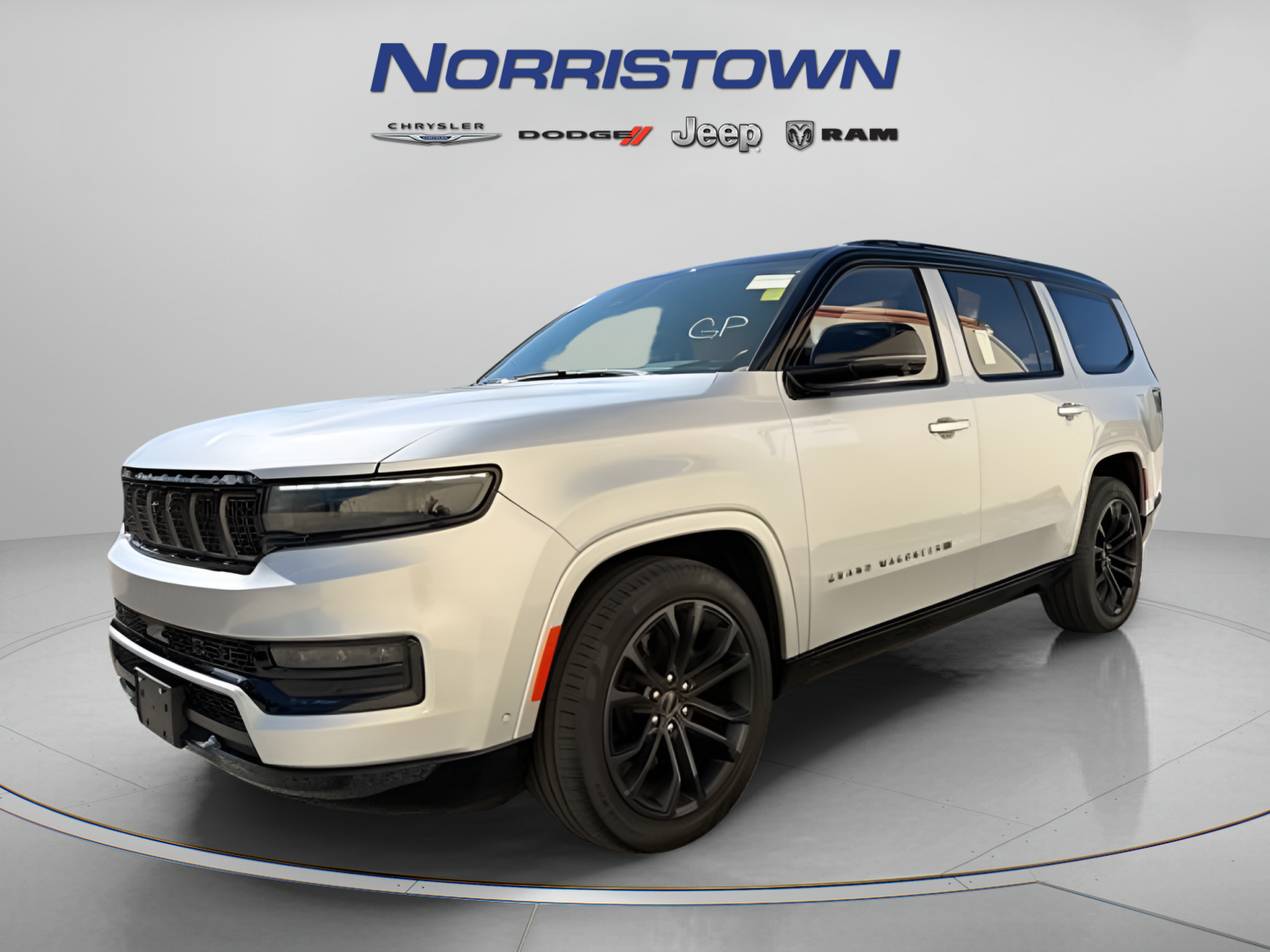 Used 2023 Jeep Grand Wagoneer Series III w/ Quick Order Packagew 28T AWD/4WD image 3