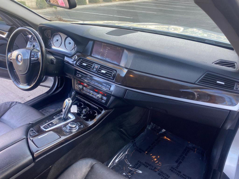 Used 2012 BMW 528i xDrive Sedan image 17