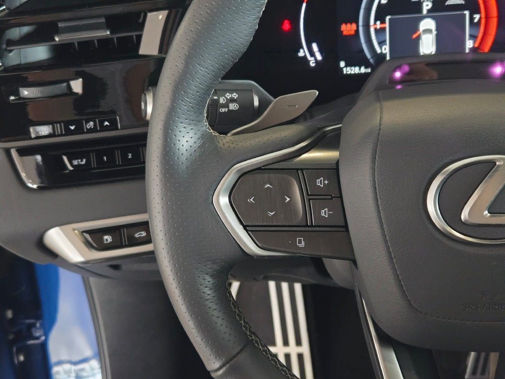 Used 2023 Lexus RX 350 F Sport w/ Cold Area Package AWD/4WD image 33