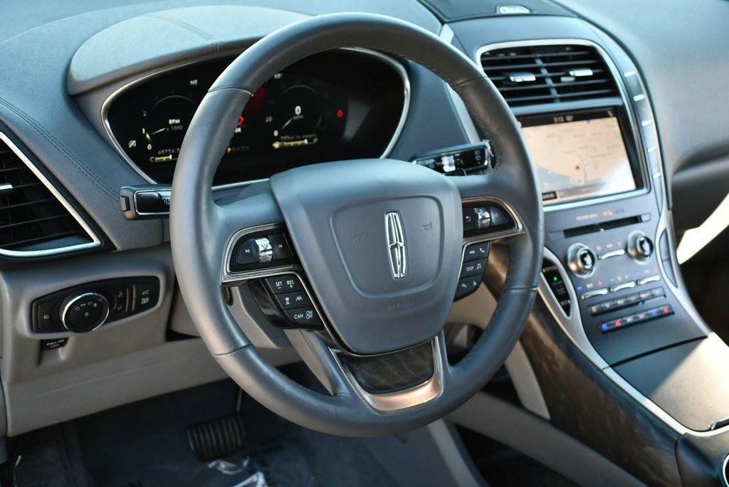 Used 2019 Lincoln Nautilus Reserve image 53