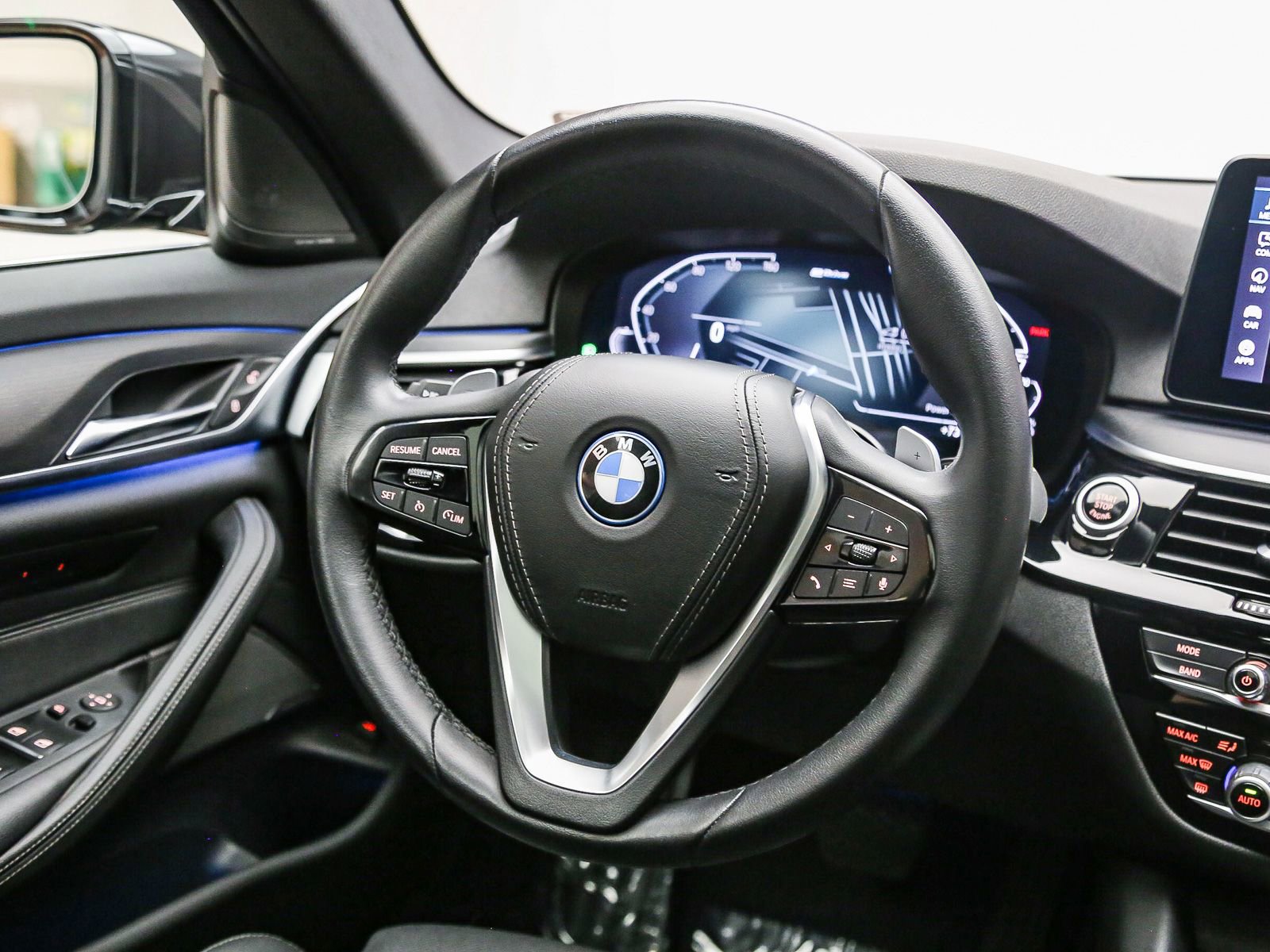Certified 2023 BMW 530e w/ Premium Package RWD image 16