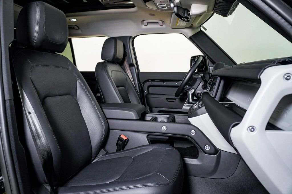 Used 2024 Land Rover Defender 110 S image 20