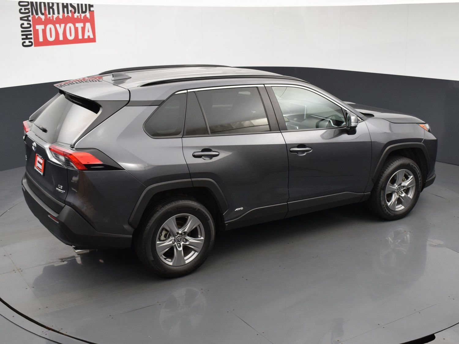 Used 2024 Toyota RAV4 LE AWD/4WD image 19