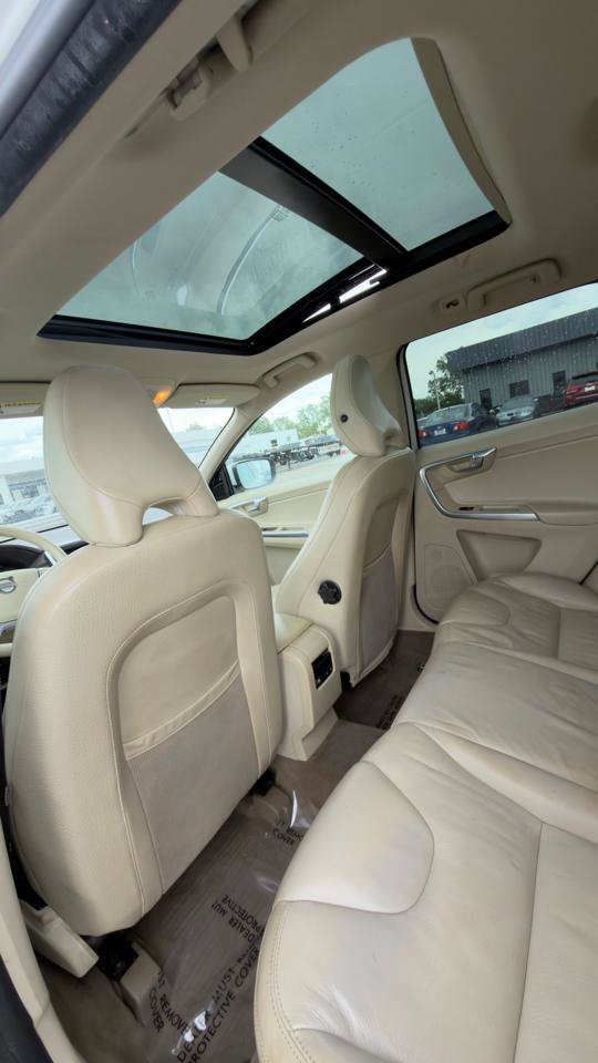 Used 2012 Volvo XC60 3.2 AWD/4WD image 35