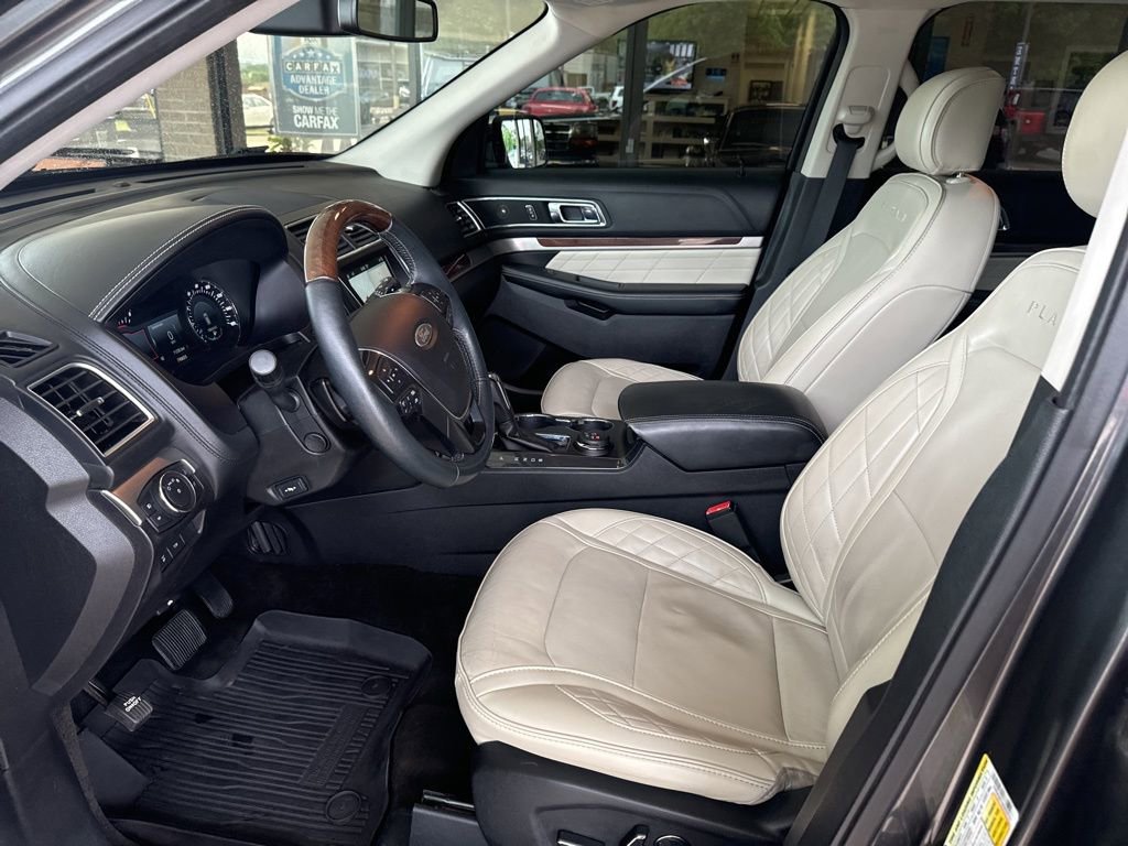 Used 2017 Ford Explorer Platinum AWD/4WD image 8