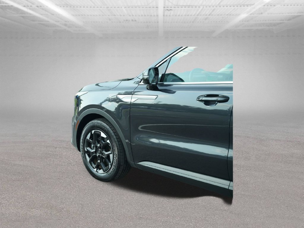 Used 2025 Kia Sorento S w/ Panoramic Sunroof Package FWD image 44