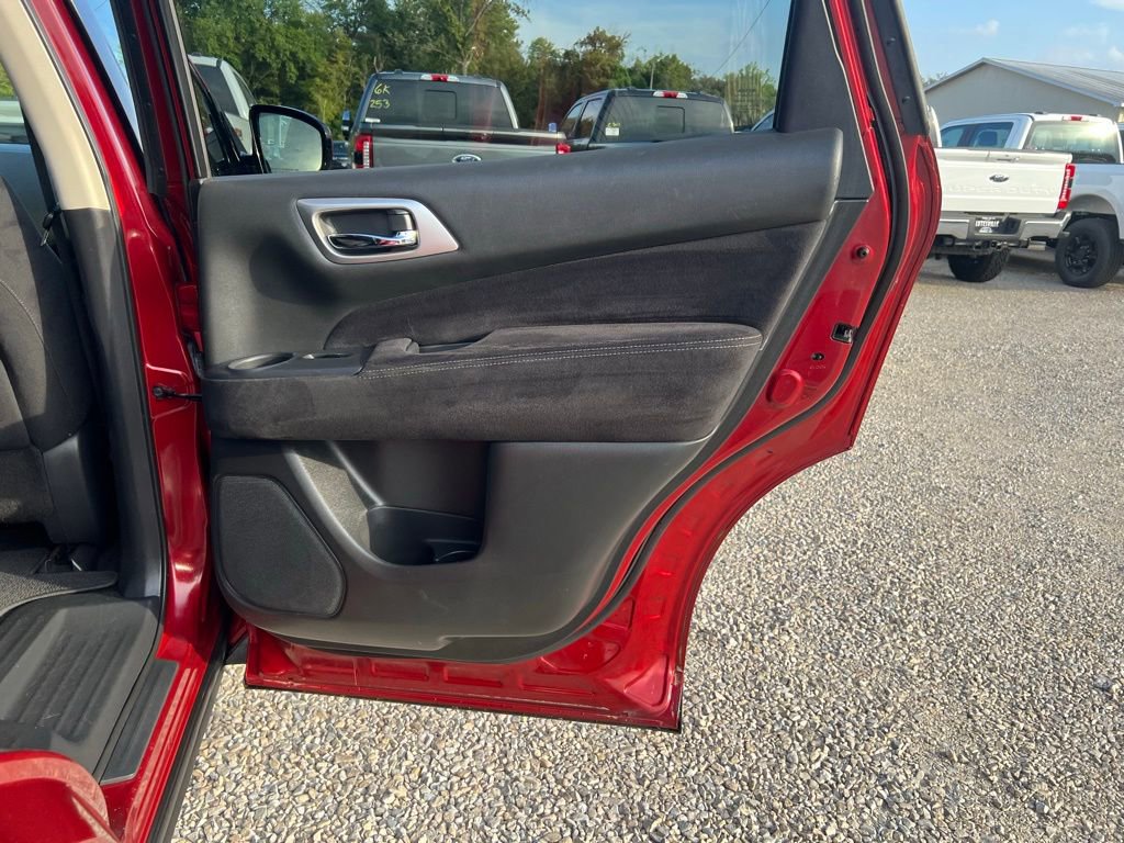 Used 2013 Nissan Pathfinder SV image 17