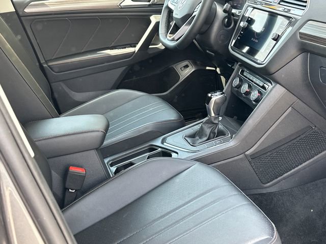 Used 2024 Volkswagen Tiguan Wolfsburg Edition image 29