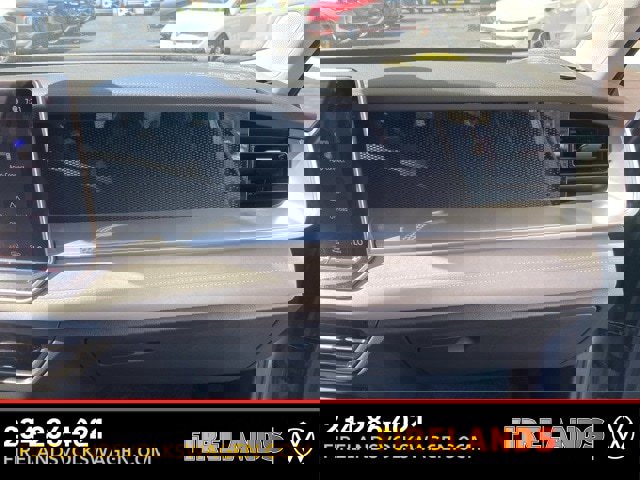 New 2025 Volkswagen Tiguan SE image 48