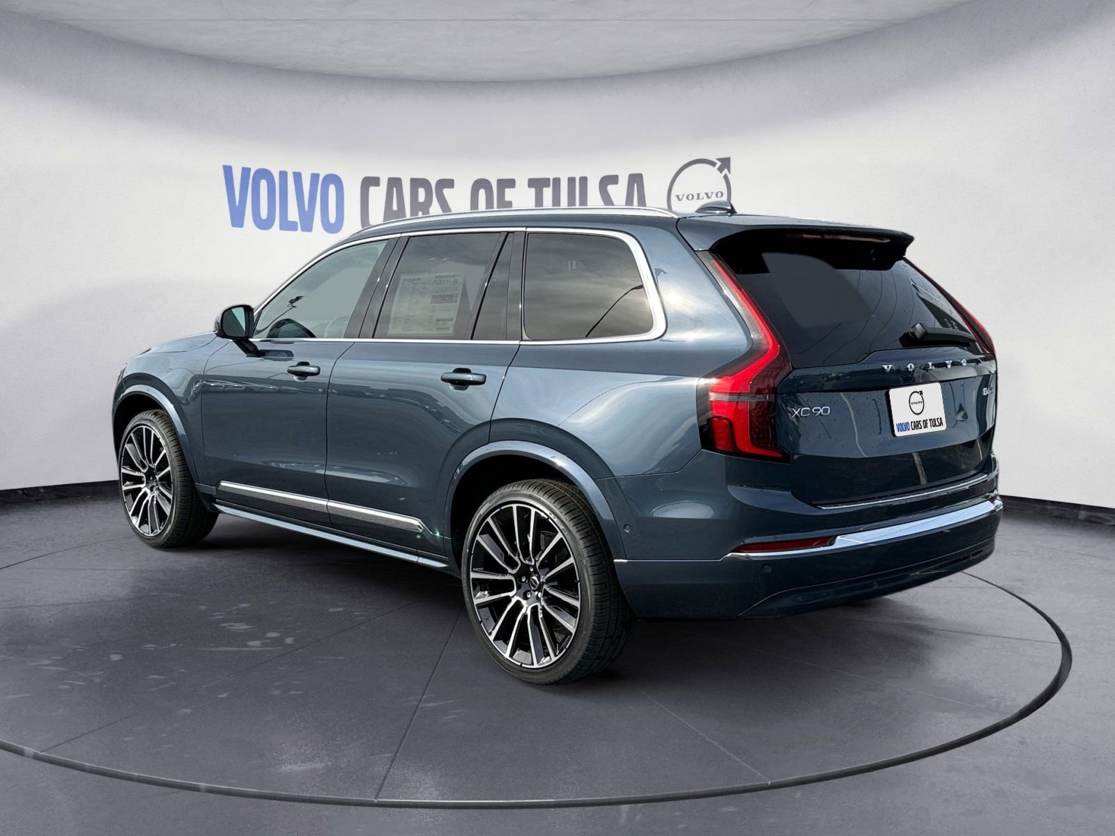 New 2026 Volvo XC90 B6 Plus w/ Protection Package Premier image 3