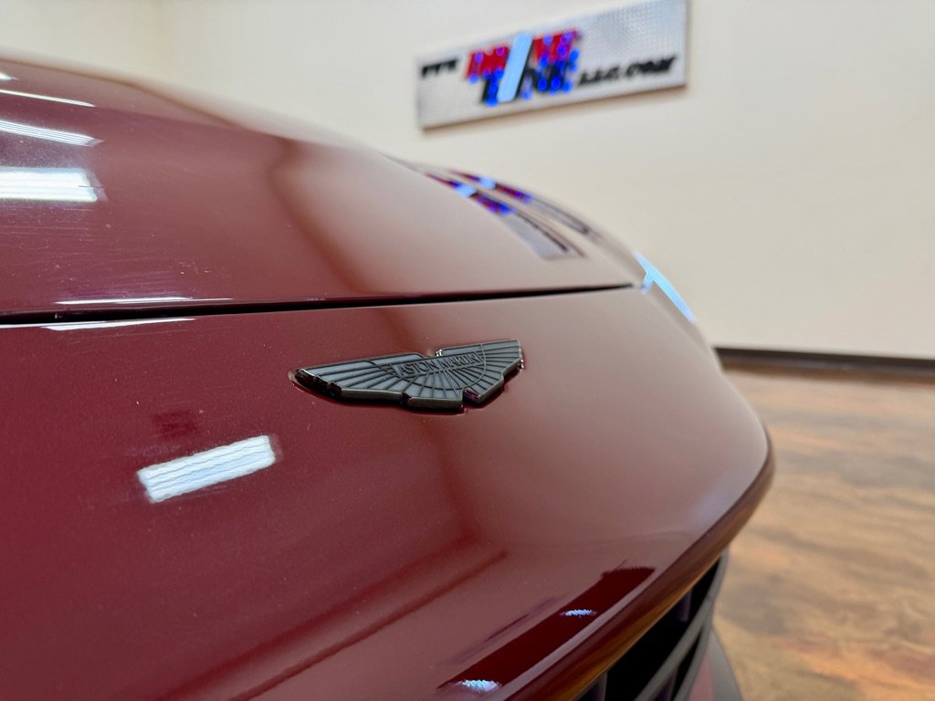 Used 2021 Aston Martin V8 Vantage Roadster image 65