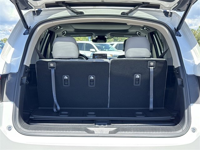 New 2025 Honda Pilot Touring image 13
