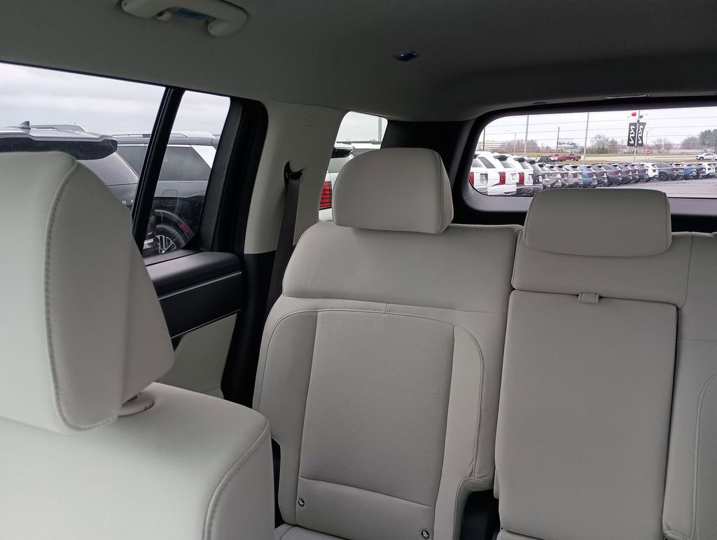 New 2026 Hyundai Santa Fe SE image 12