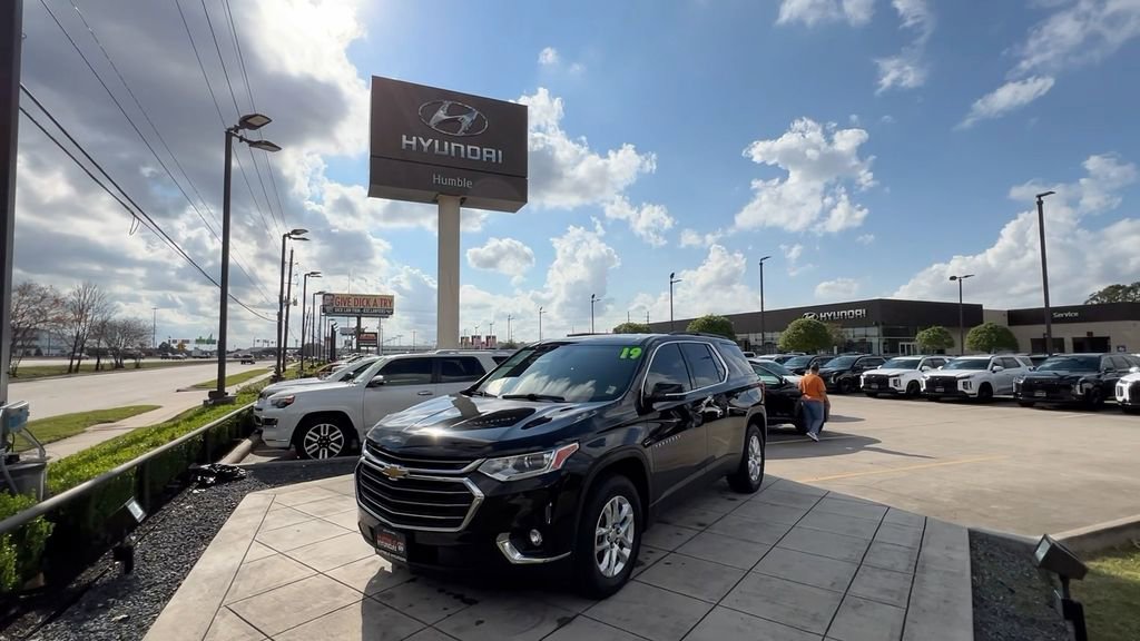 Used 2019 Chevrolet Traverse LT image 9