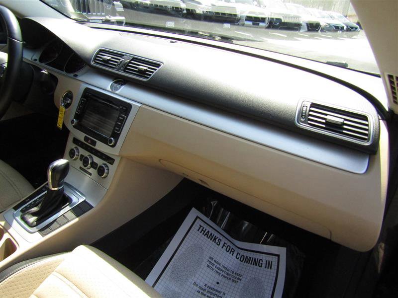 Used 2013 Volkswagen CC Sport image 33