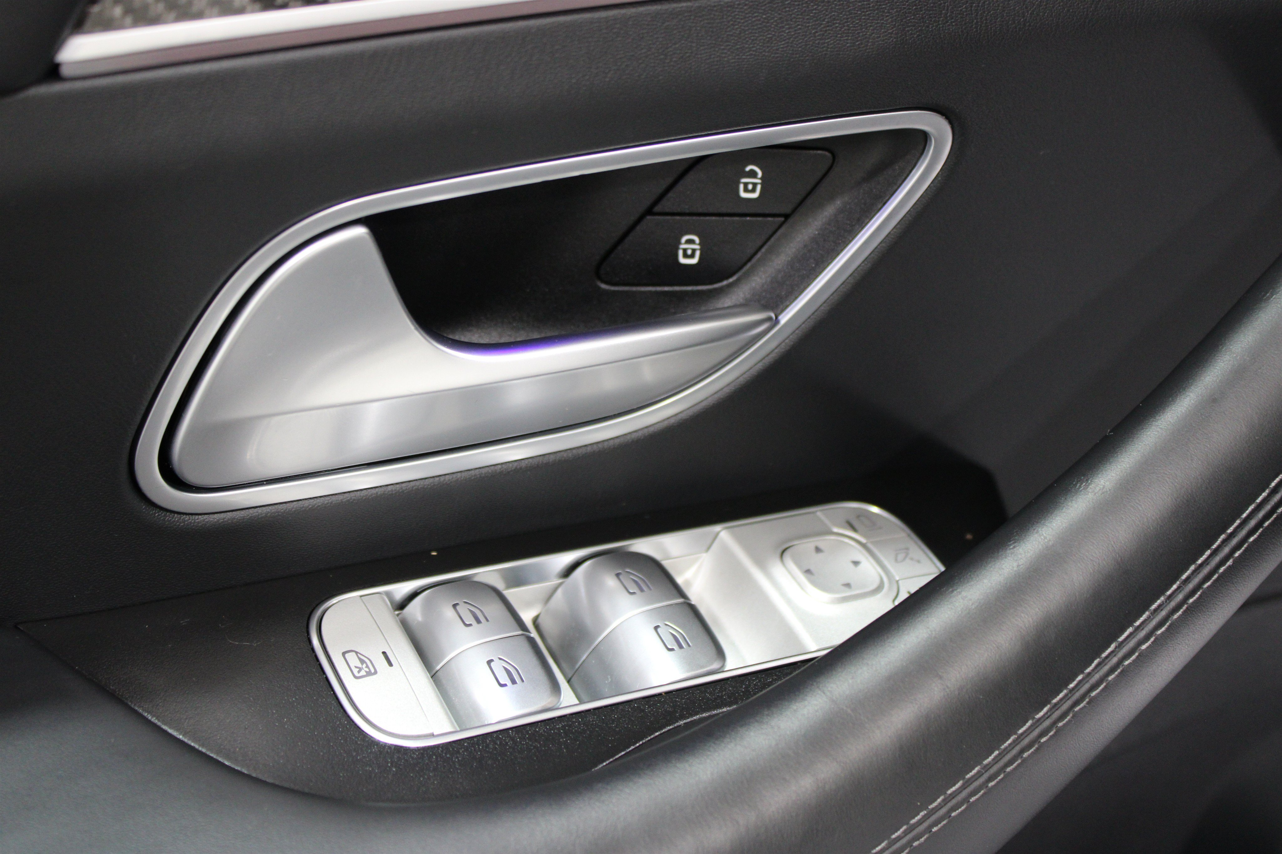 Used 2023 Mercedes-Benz GLS 63 AMG 4MATIC w/ Warmth & Comfort Package image 8