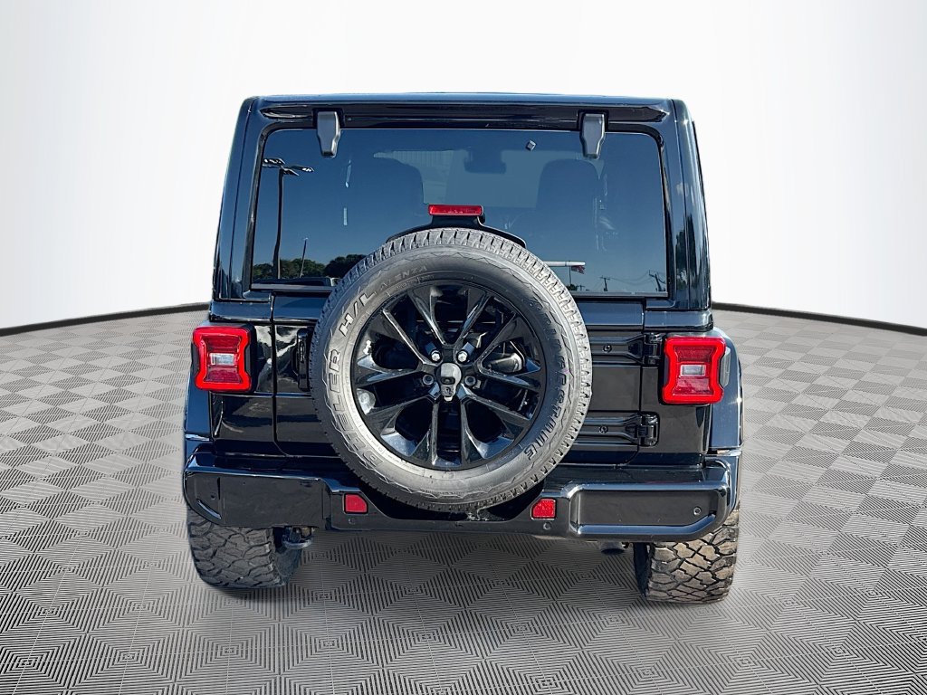 Used 2022 Jeep Wrangler Unlimited Sahara AWD/4WD image 7