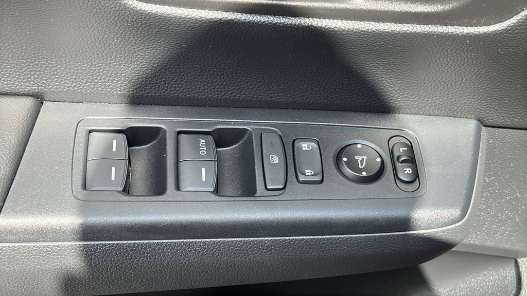 Used 2023 Honda CR-V LX image 20
