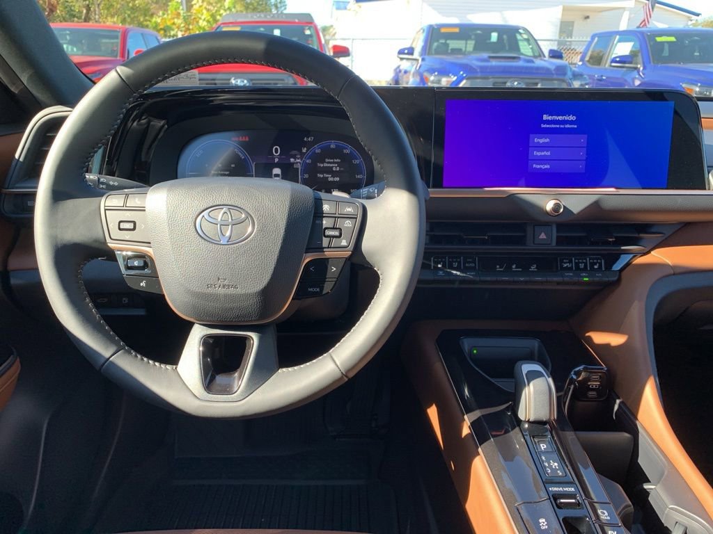 New 2025 Toyota Crown Signia image 14