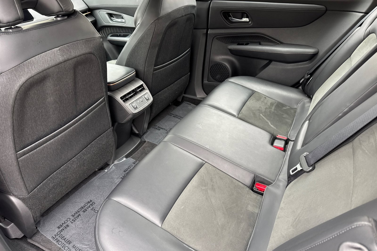 Used 2024 Nissan Ariya FWD image 13