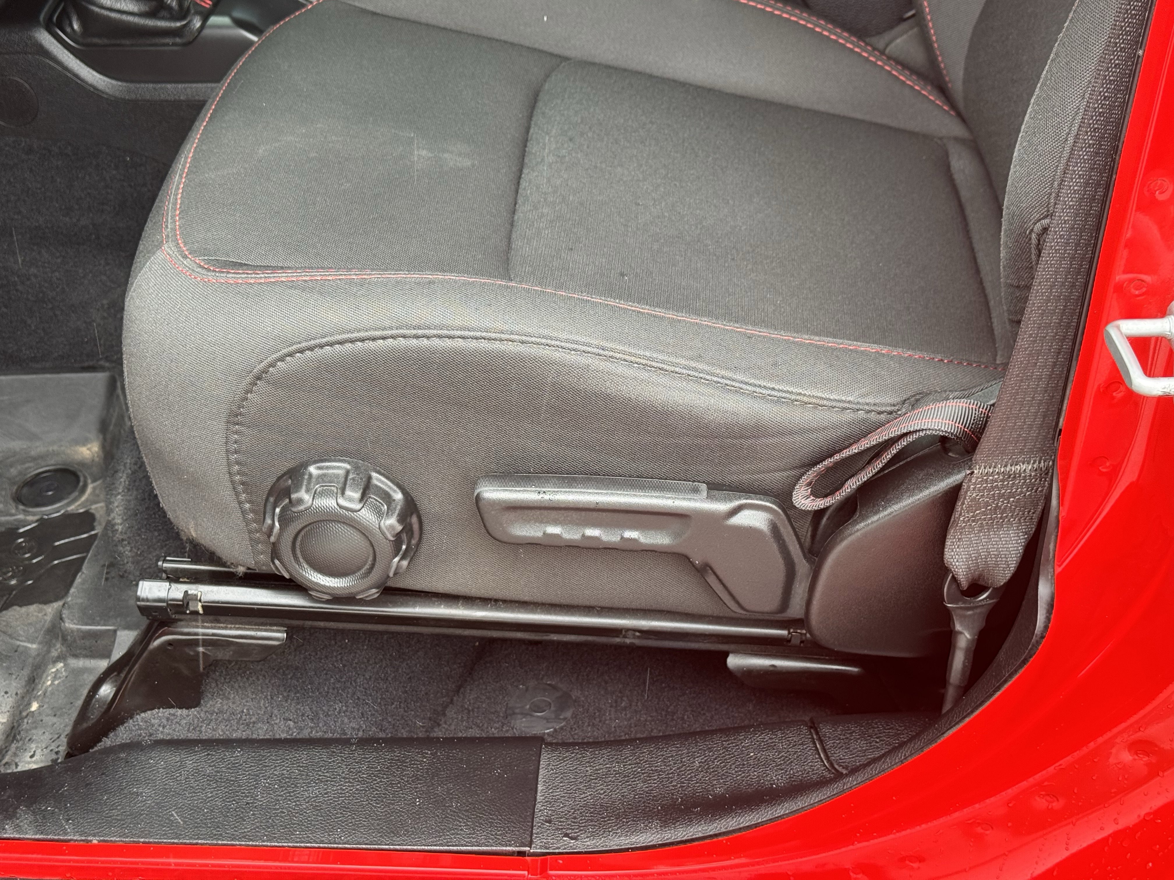 Used 2019 Jeep Wrangler Unlimited Rubicon AWD/4WD image 12