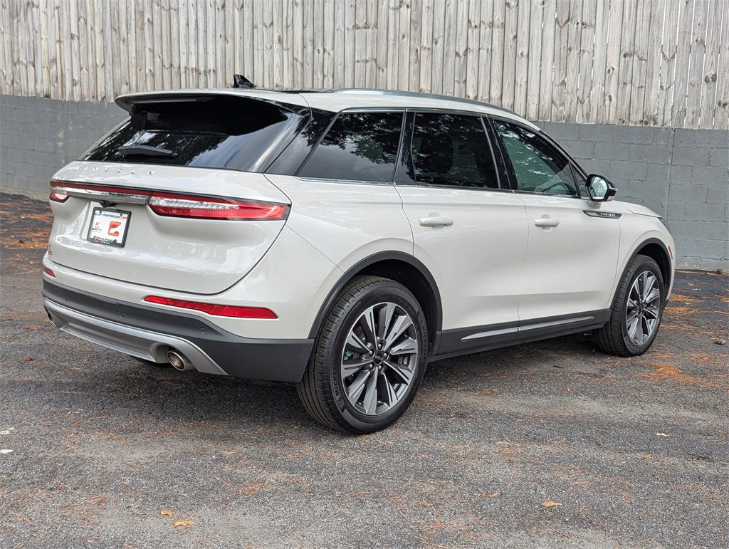 Used 2022 Lincoln Corsair Reserve w/ Elements Package image 4