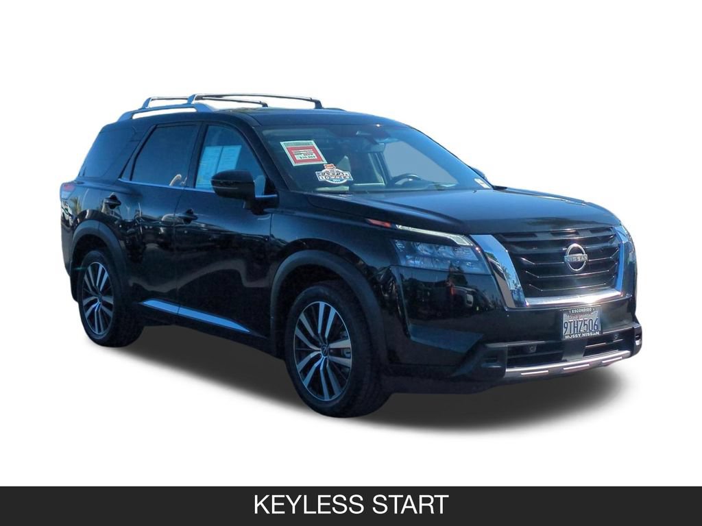 Certified 2025 Nissan Pathfinder Platinum FWD image 2