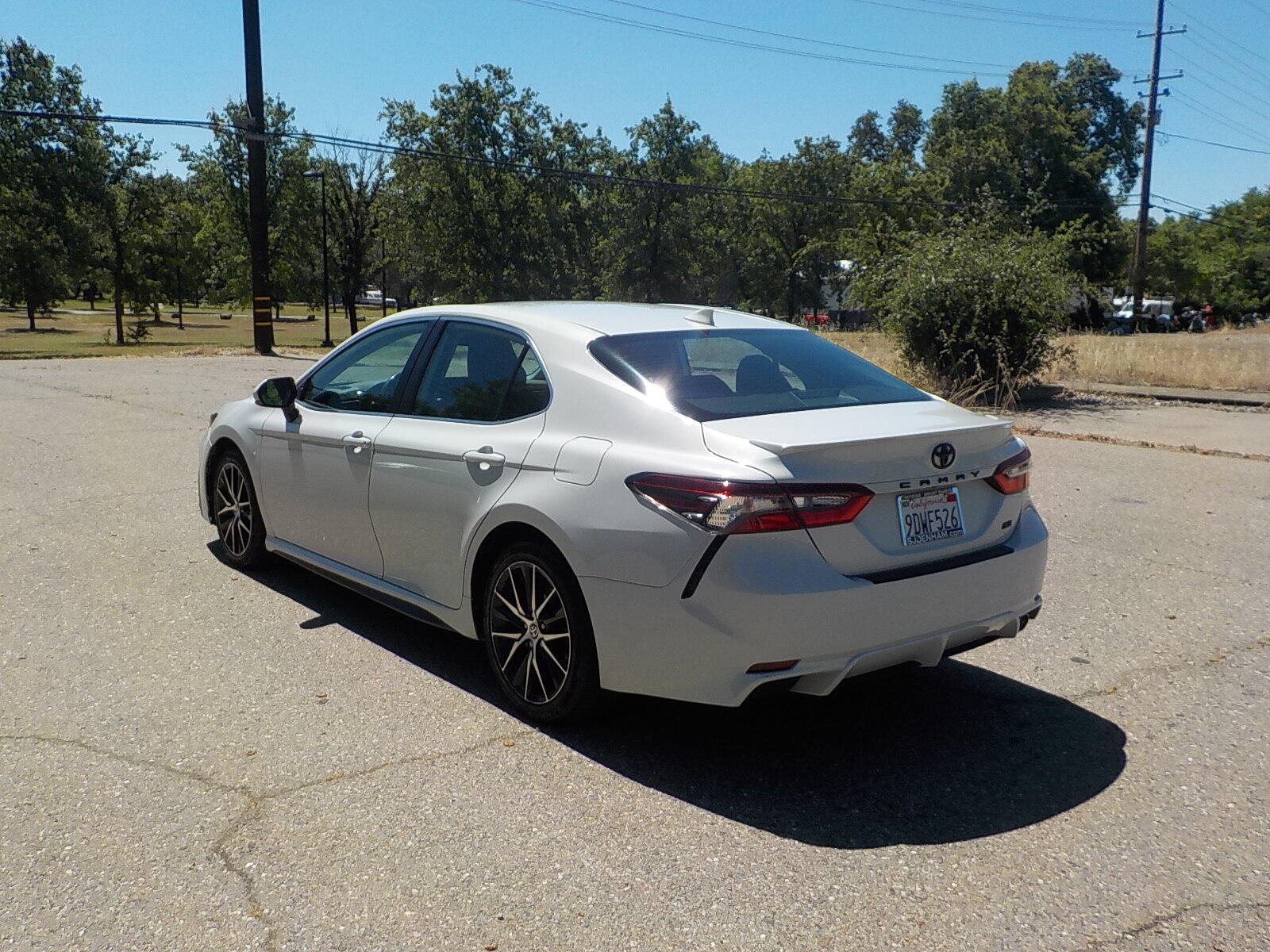 Used 2023 Toyota Camry SE FWD image 10