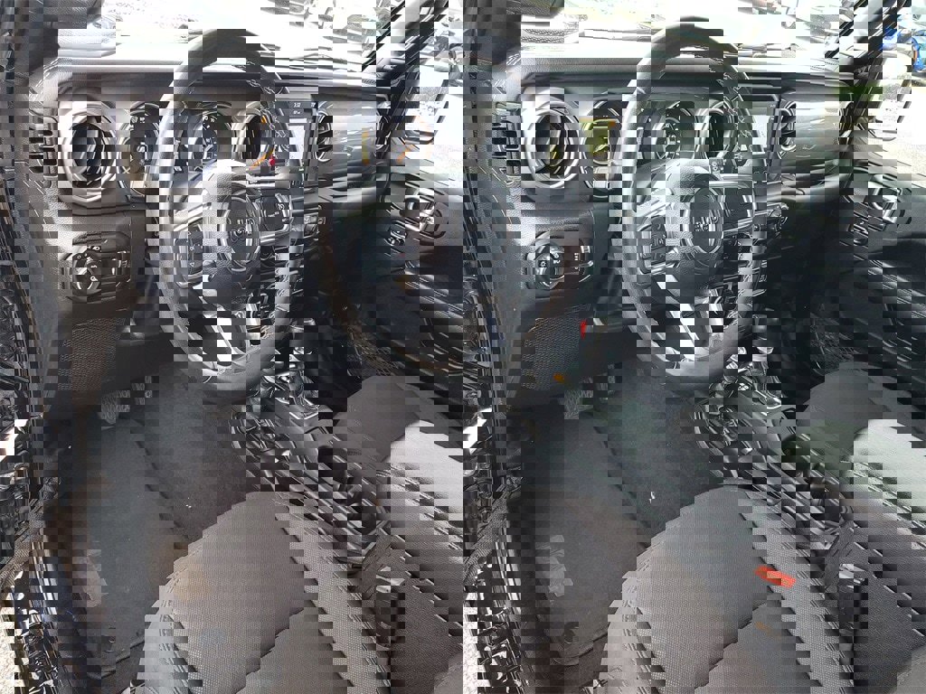 Used 2023 Jeep Gladiator Overland image 6