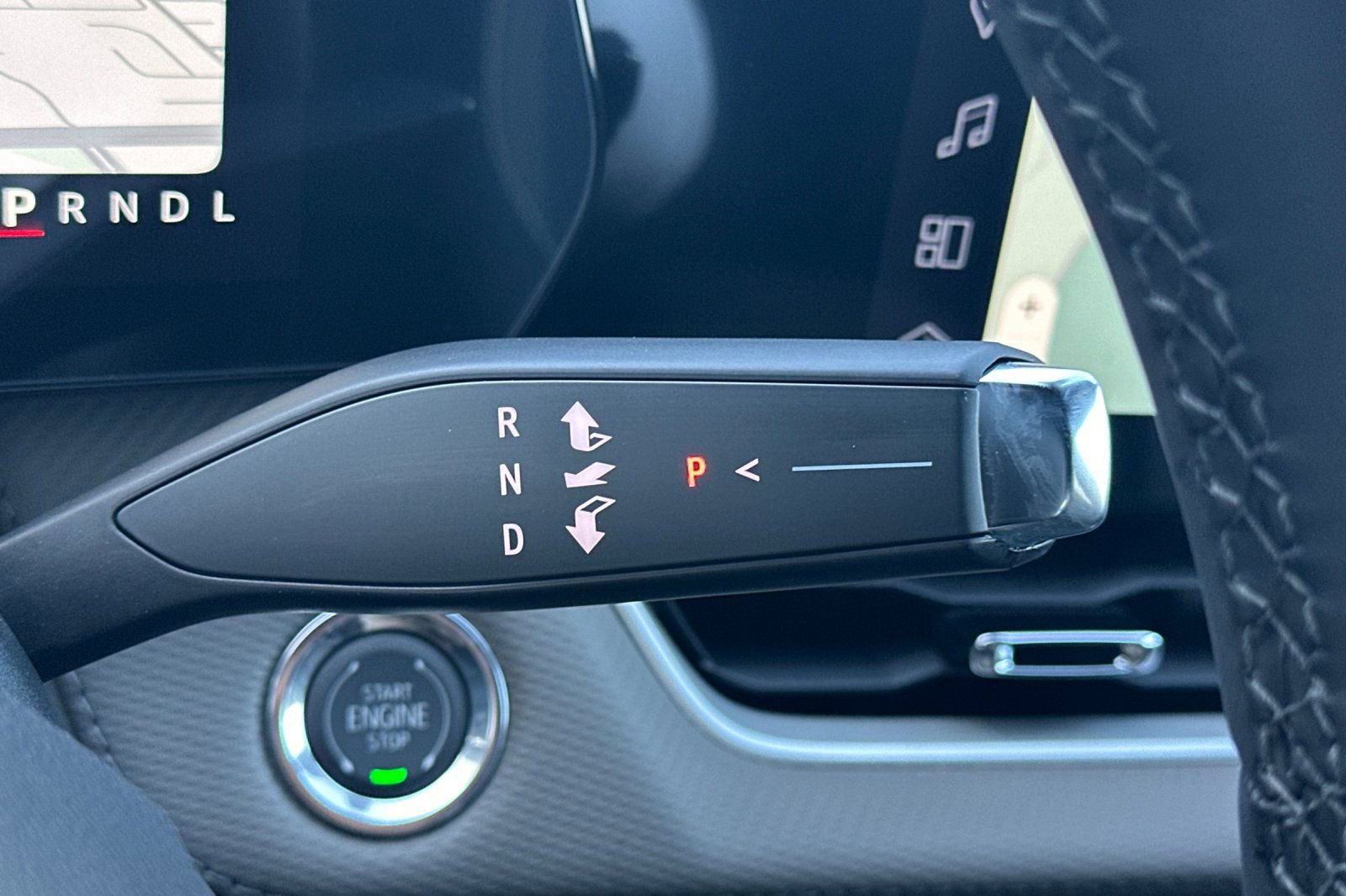 New 2026 Chevrolet Equinox LT w/ Convenience Package II FWD image 22