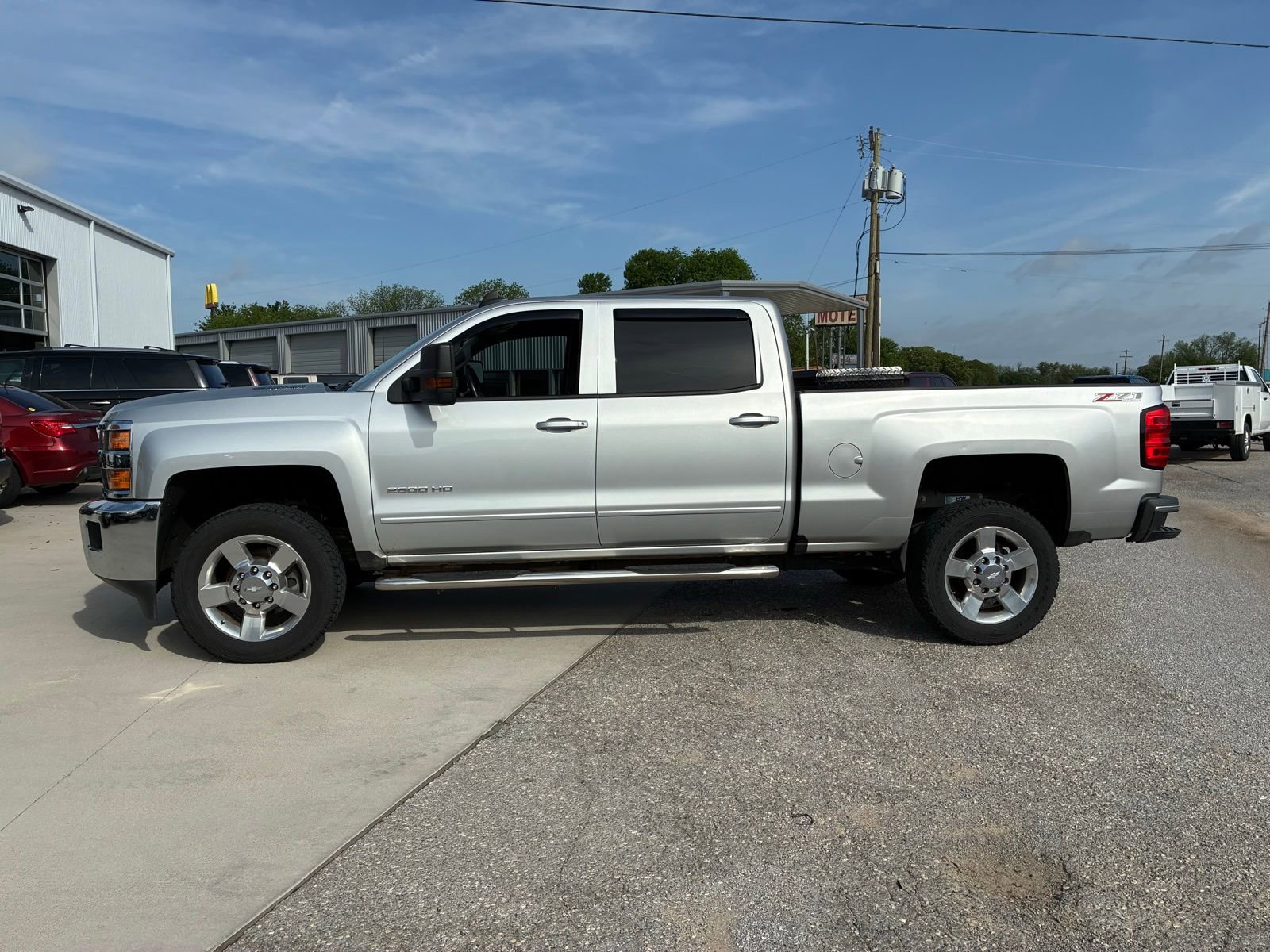 Used 2016 Chevrolet Silverado 2500 LT w/ LT Convenience Package image 2