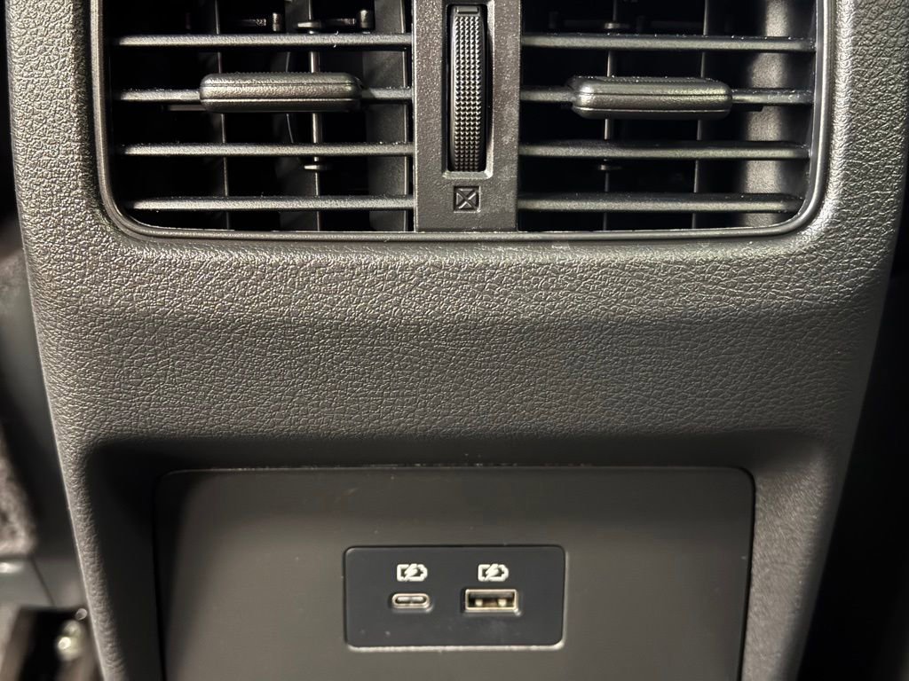 Used 2023 Nissan Rogue SL AWD/4WD image 19