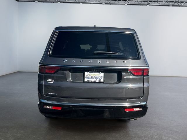 Used 2023 Jeep Wagoneer 4WD image 4