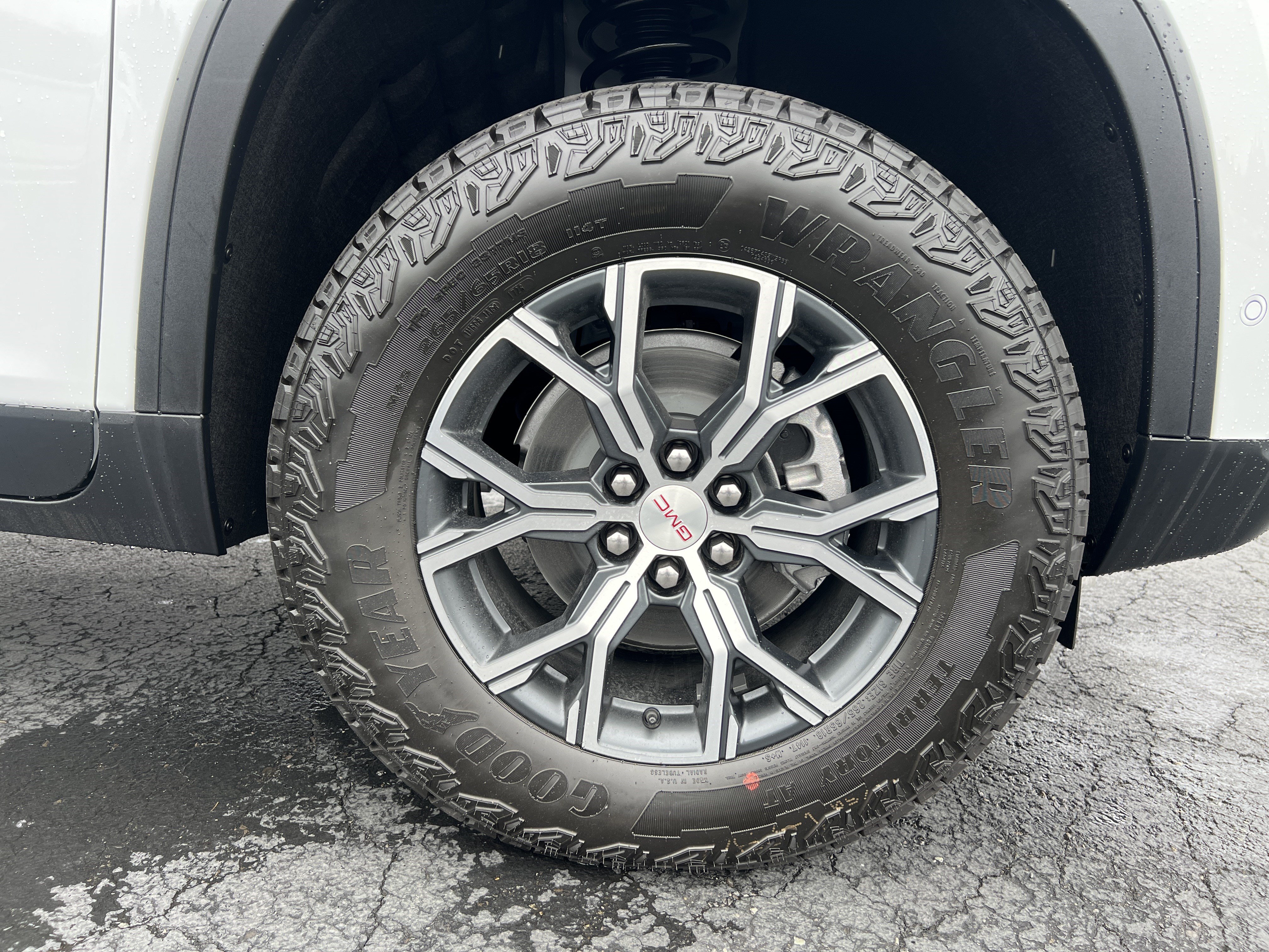 New 2026 GMC Acadia AT4 w/ Super Cruise Package AWD/4WD image 11