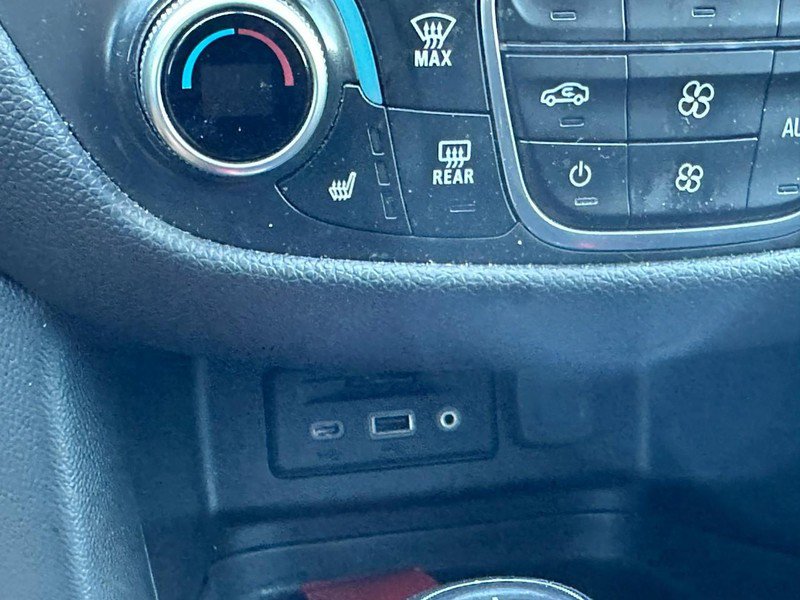 Used 2019 Chevrolet Equinox LT FWD image 21