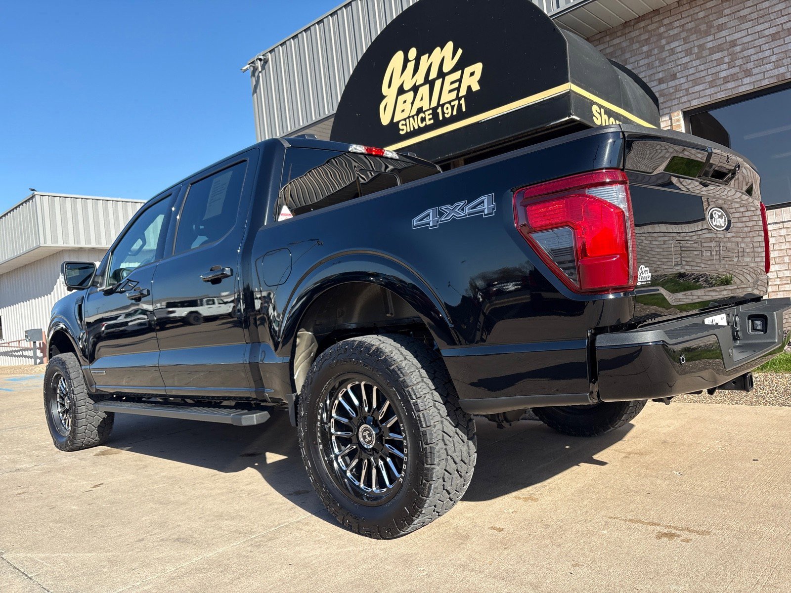 New 2025 Ford F150 XLT w/ Equipment Group 302A MID image 11