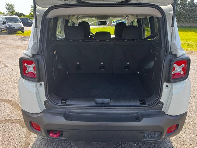 Certified 2023 Jeep Renegade Trailhawk AWD/4WD image 17