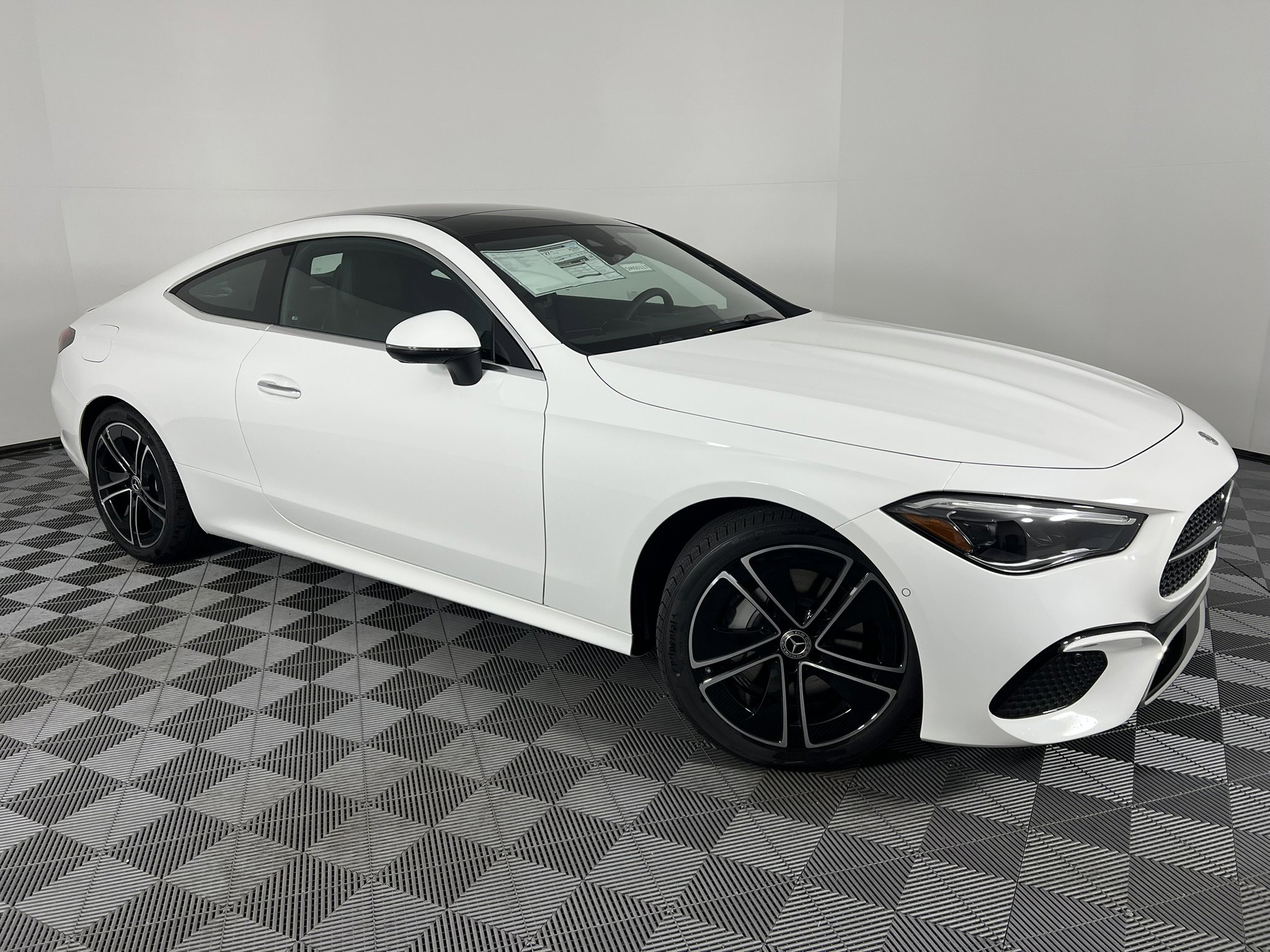 New 2026 Mercedes-Benz CLE 300 4MATIC Coupe image 2