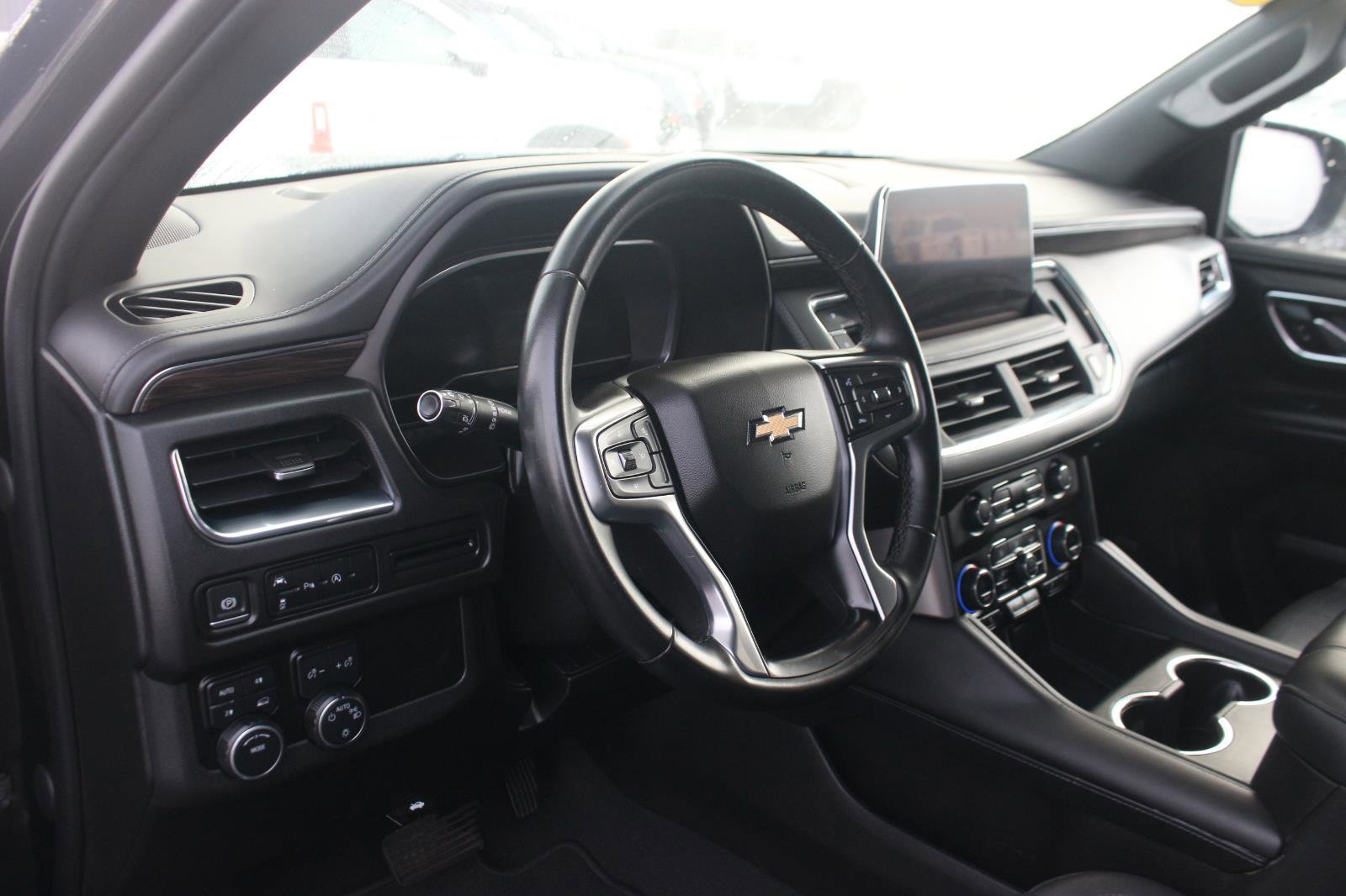 Used 2023 Chevrolet Suburban LT image 17