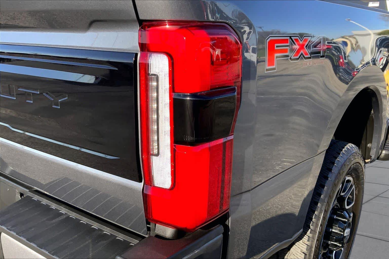Used 2026 Ford F250 Platinum AWD/4WD image 37
