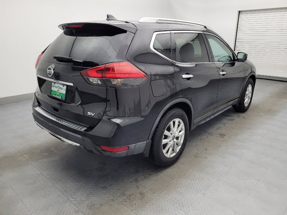 Used 2017 Nissan Rogue SV image 10