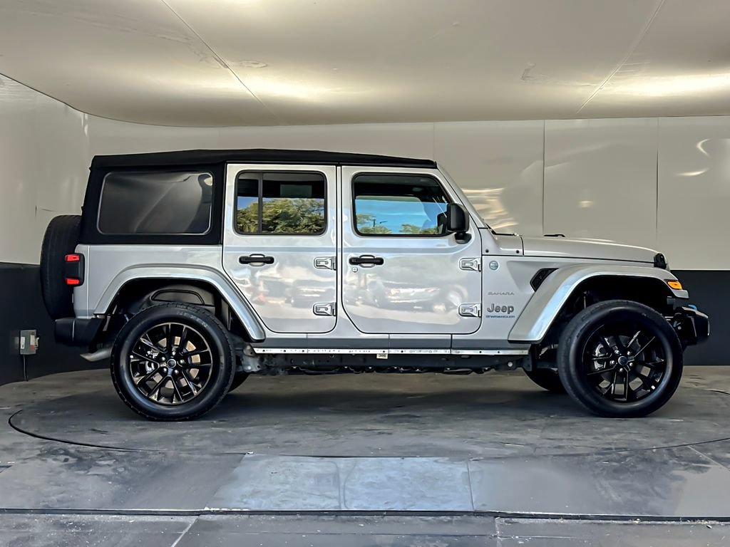 Used 2024 Jeep Wrangler Unlimited Sahara AWD/4WD image 2